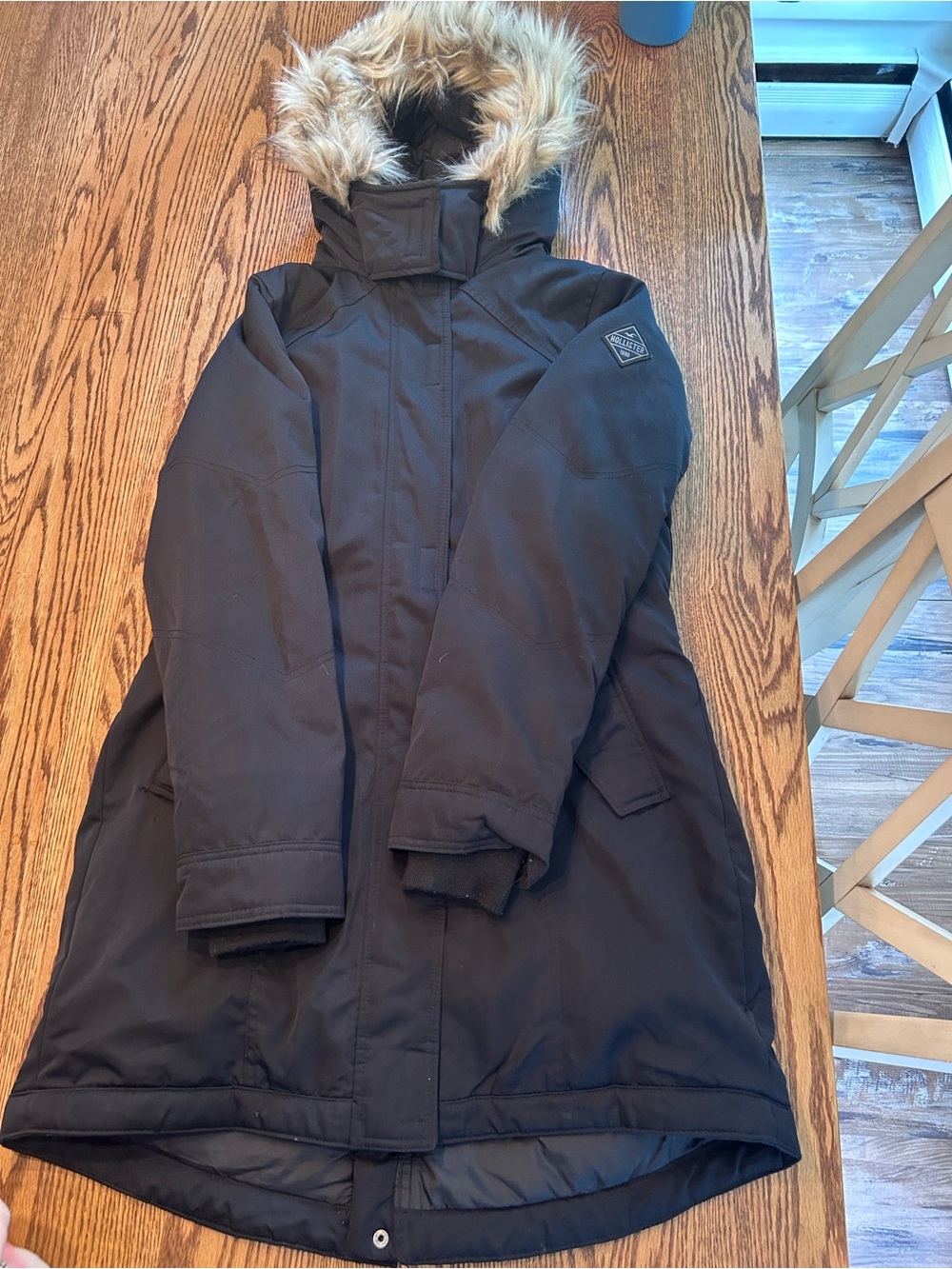 Hollister Women’s Size M Winter Coat with hood